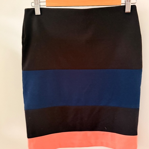 BCBG Generation Skirt size (M) BNWT - Picture 2 of 4
